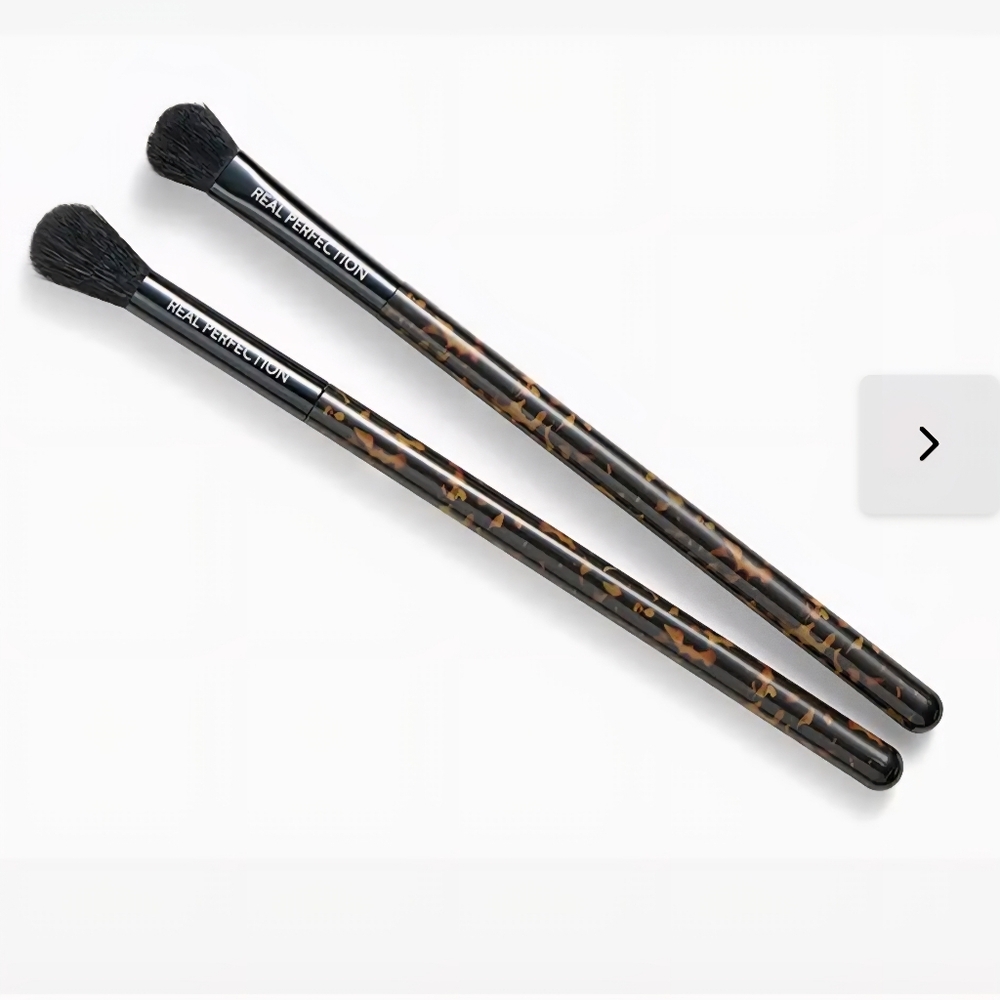 🎀 5/$20 - REAL PERFECTION Crease Blending and Small Eyeshadow Brush Duo